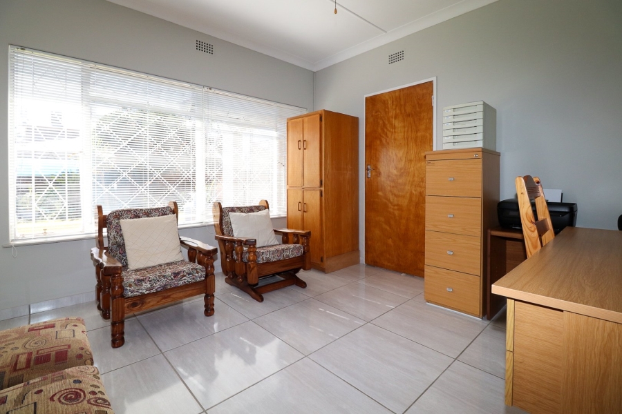4 Bedroom Property for Sale in Flamwood North West